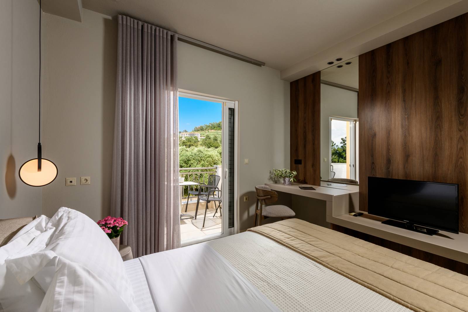 Triple Room - Louloudis Boutique