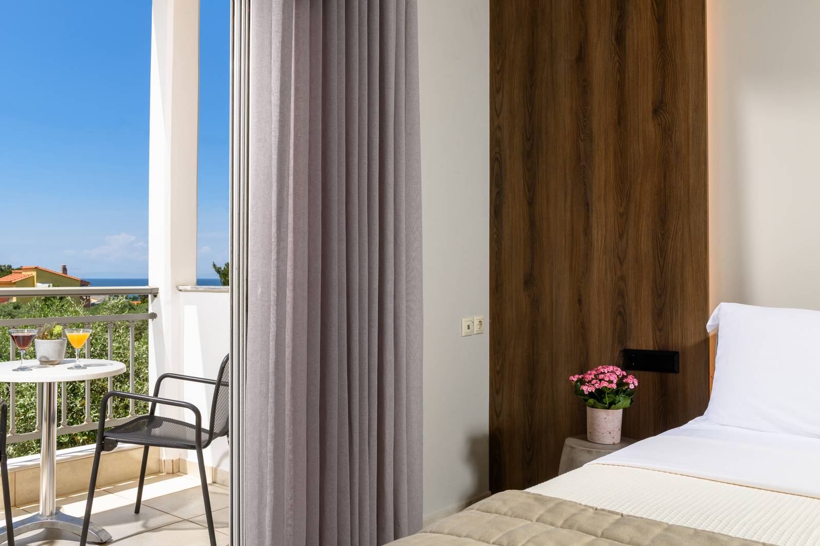 Deluxe Double Room - Louloudis Boutique