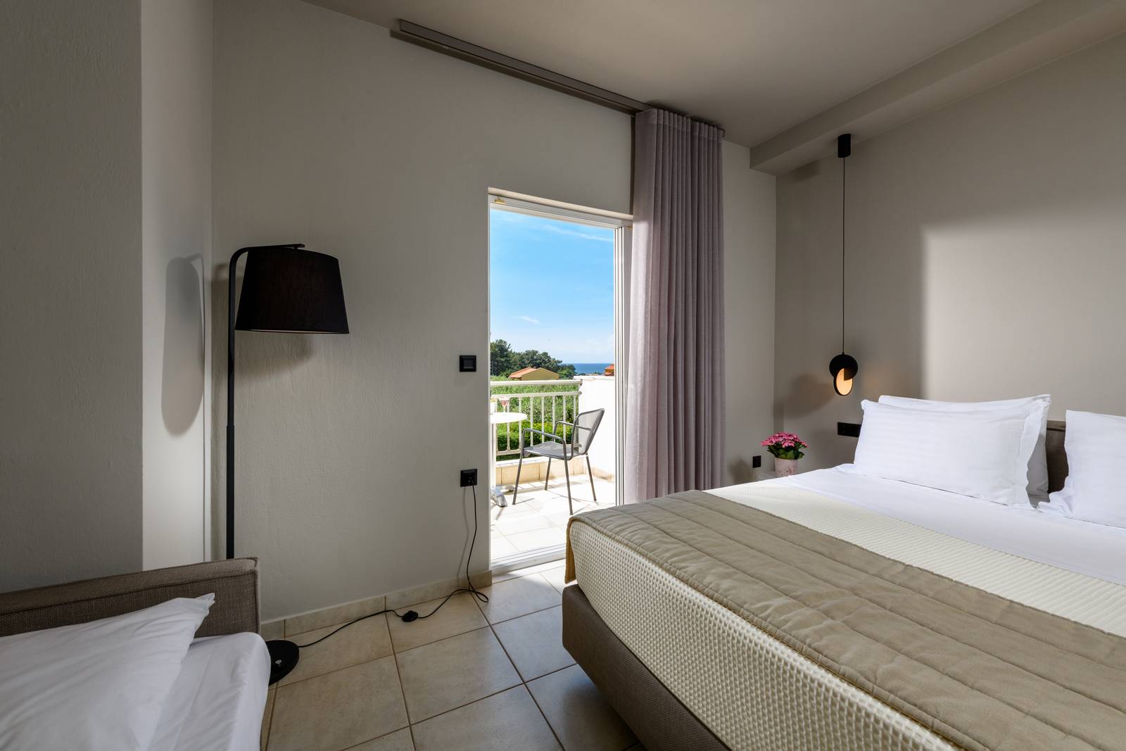 Triple Room - Louloudis Boutique