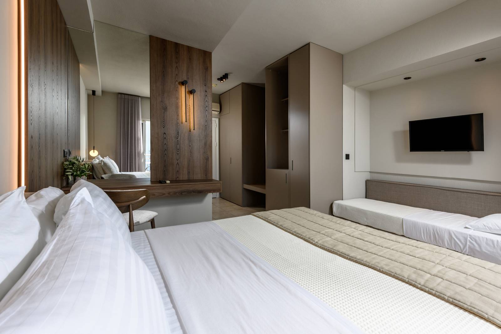 Triple Room - Louloudis Boutique