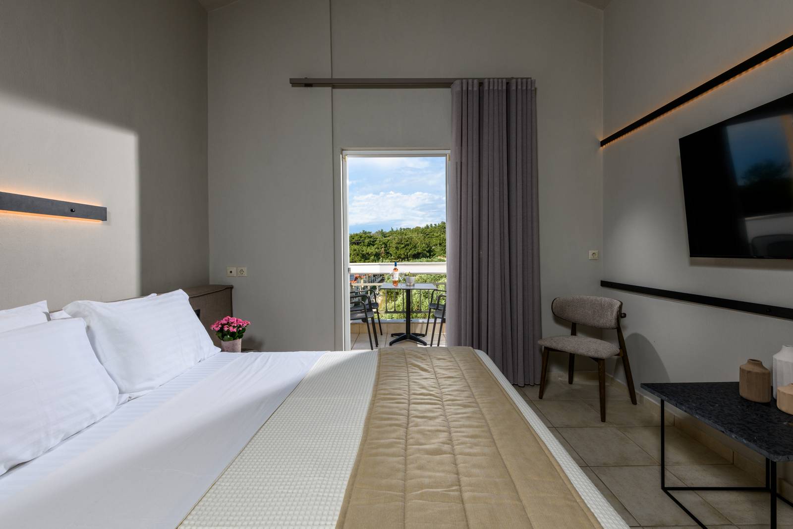 Duplex Suite - Louloudis Boutique